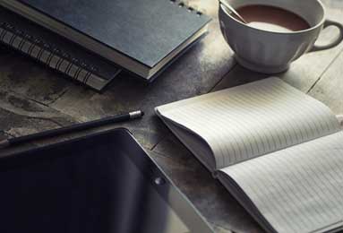 营造良好氛围，大力发展校园足球